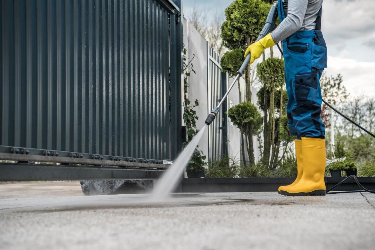 Five Reasons You Should Pressure Wash Every Season