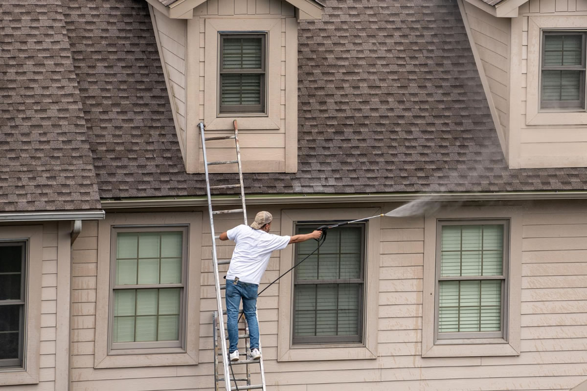 How To Pressure Wash Your Siding and Gutters