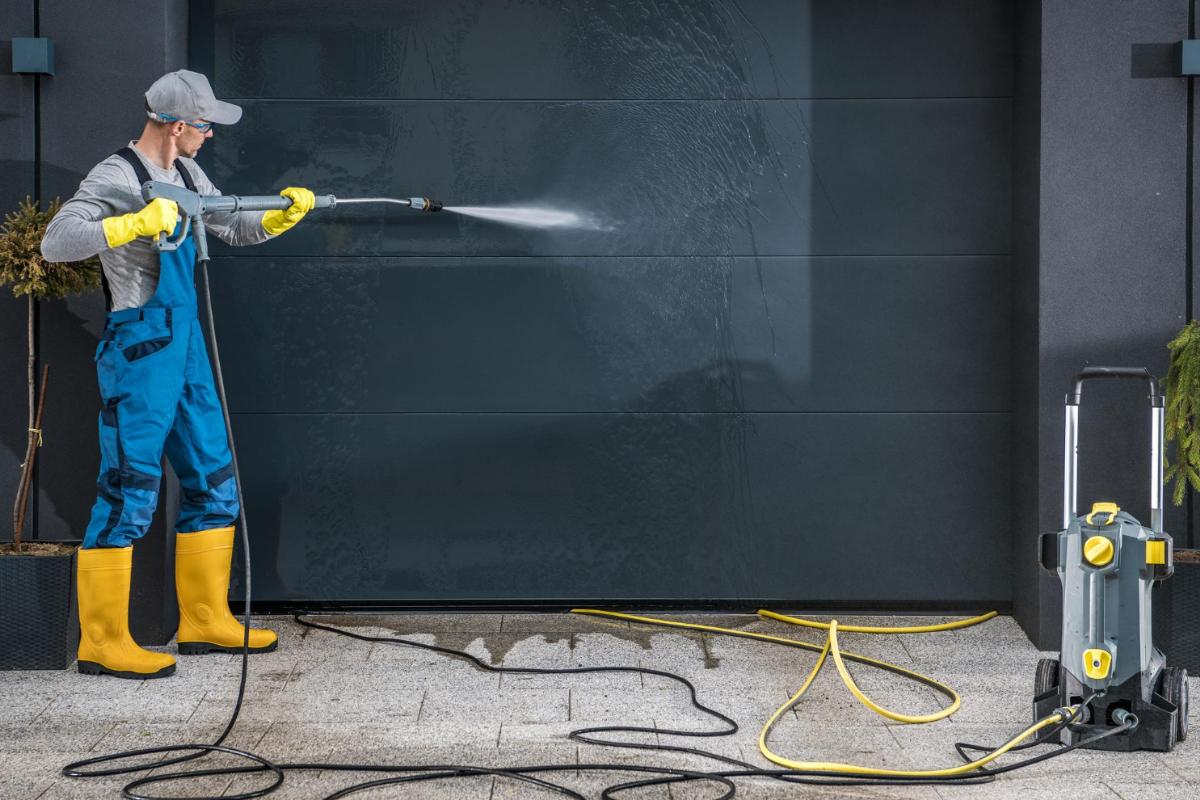 Why Should I Pressure Wash my Business Building?