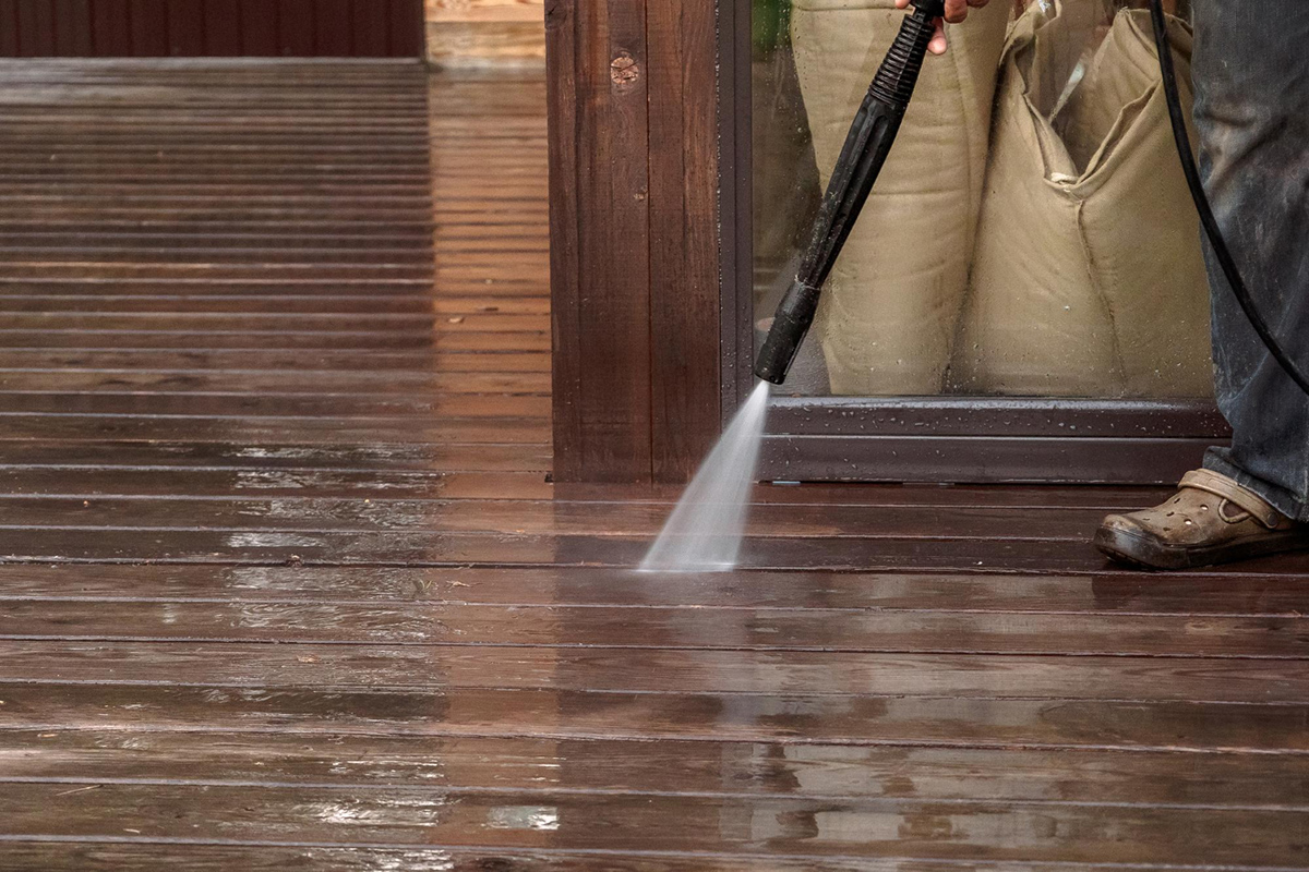 The Best Time to Pressure Wash Your House