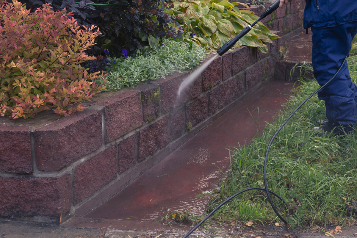 Pressure Washing Services in Orlando, Florida