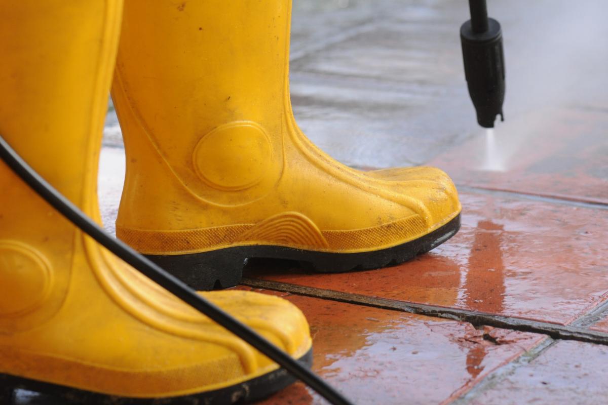 Pressure Washing: 5 Facts You Don't Want To Miss!