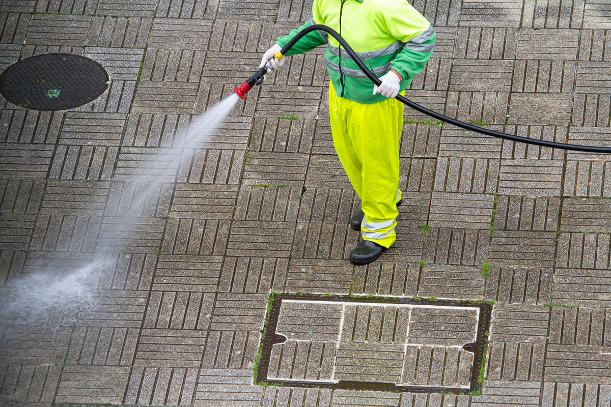 How Much Water Does A Pressure Washer Use?